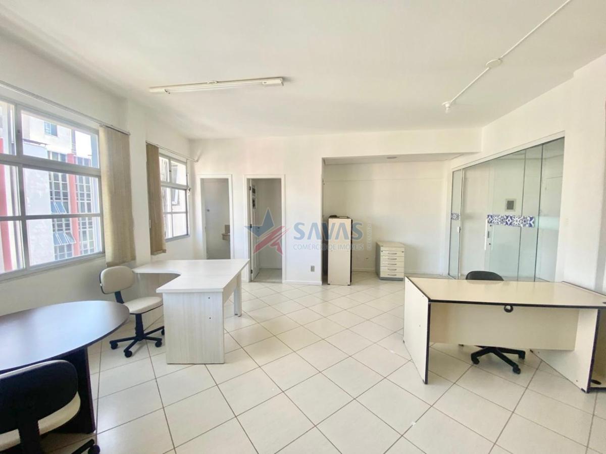 EXCELENTE SALA COMERCIAL